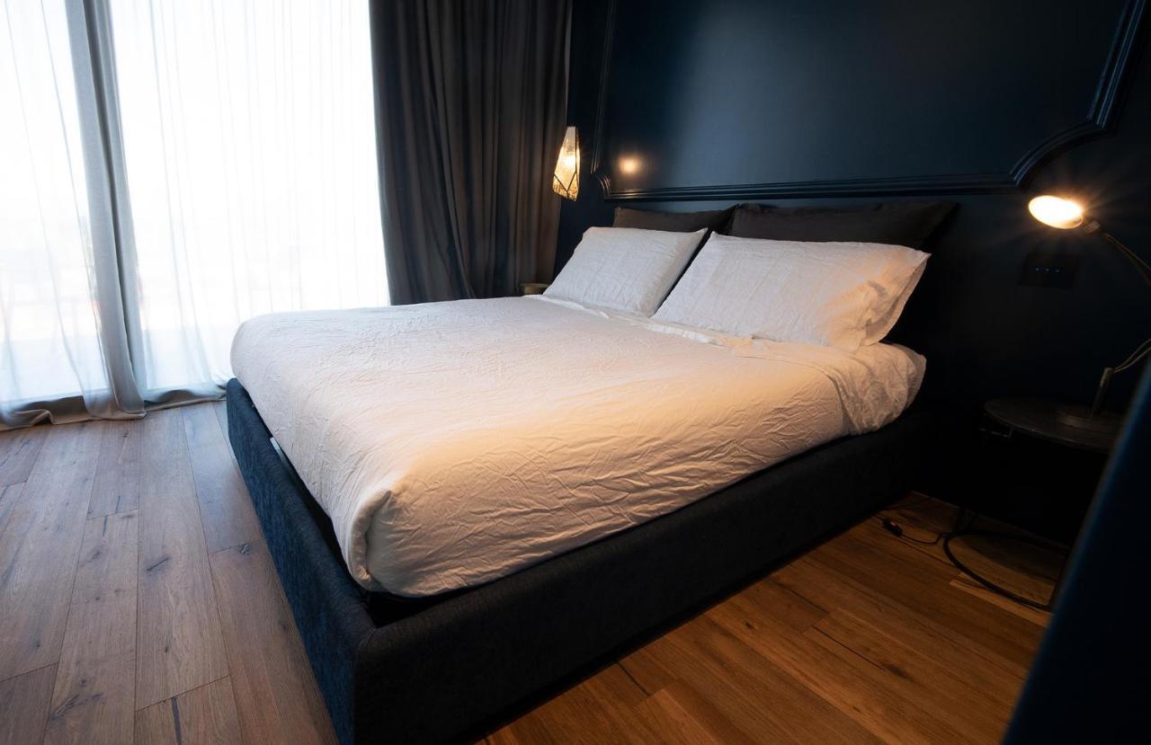 Piccola Maesta' Boutique Rooms Чивітанова-Марке Екстер'єр фото